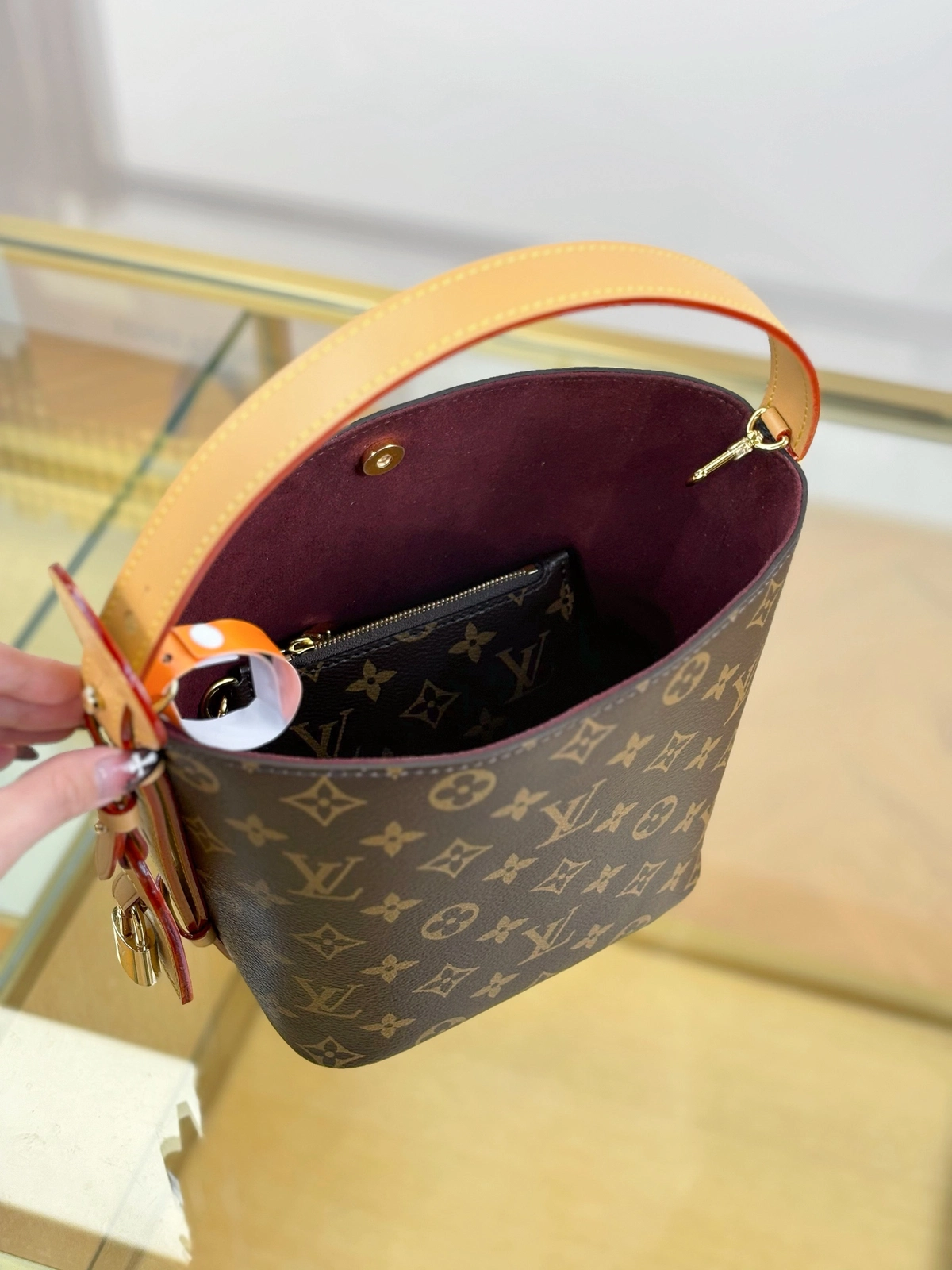 LV LV In BB M12925 細節 實拍 容量