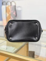 LV No Way Vibe 水桶包 黑色 M14377 底部