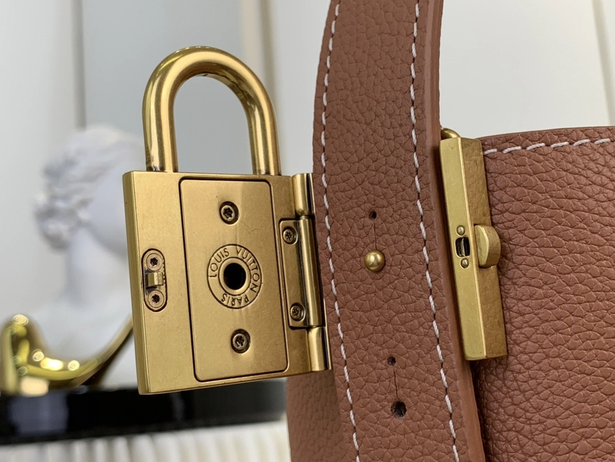 LV Low Key All In BB 棕色M14416 細節 實拍 全鋼鎖頭