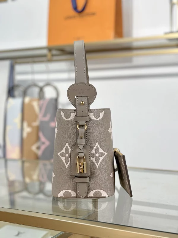 lv All In BB M13045 灰色 實拍 細節 側面