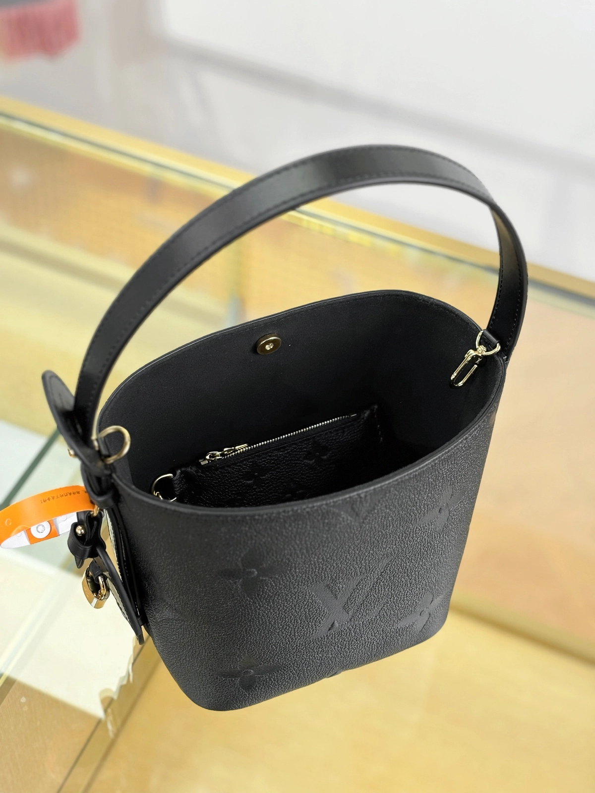 lv All In BB M13480 黑色 實拍 細節 容量