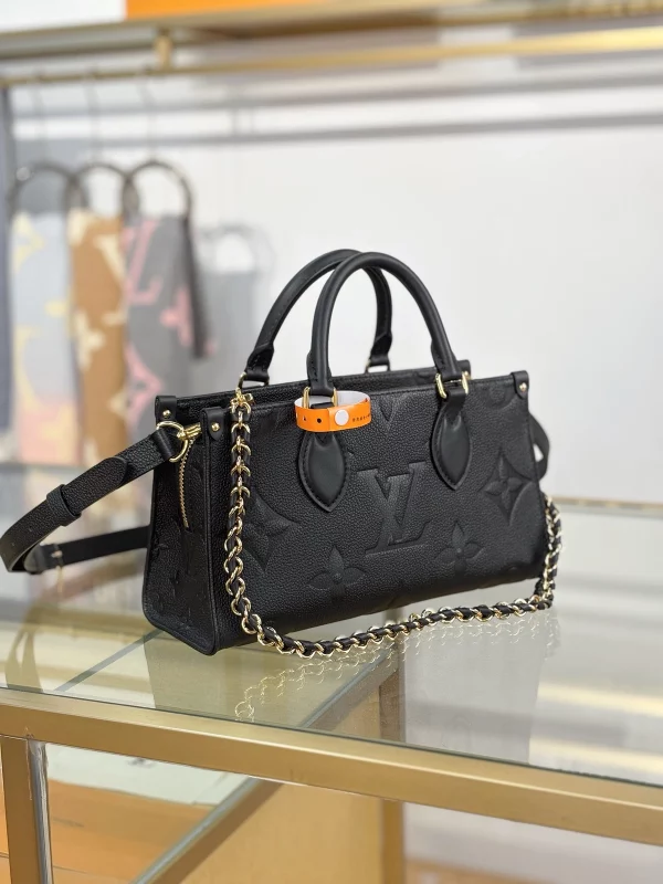 頂級a貨 LV OnTheGo 黑色壓花 單肩手提 托特包 M23640 實拍照片側面