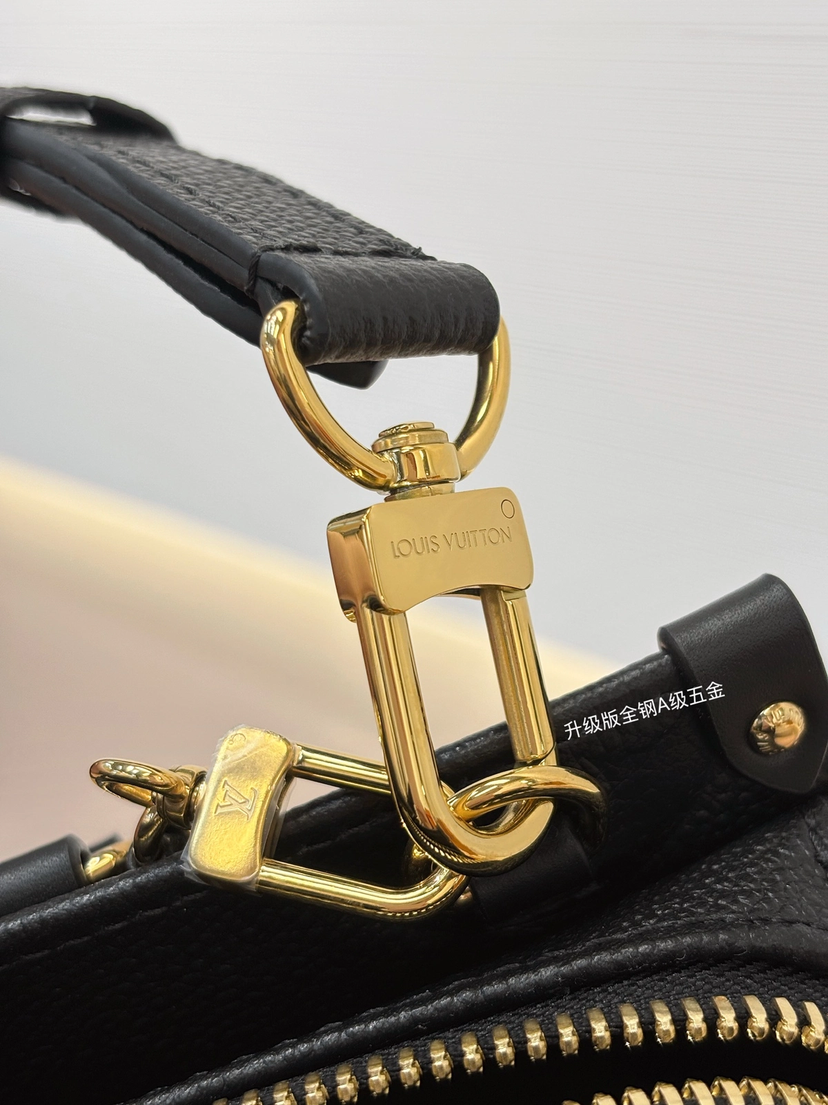 頂級a貨 LV OnTheGo 黑色壓花 單肩手提 托特包 M23640 實拍細節全鋼五金扣子