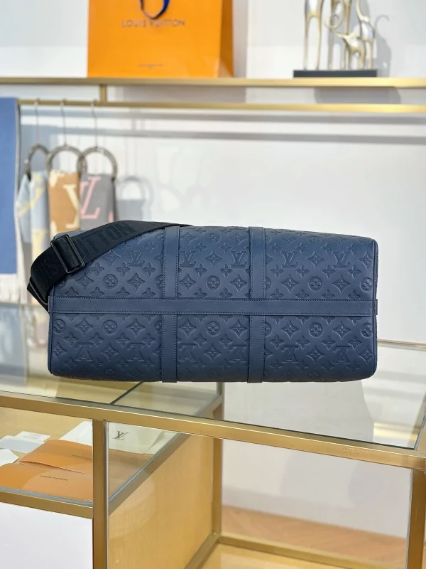 頂級複刻 LV Keepall Bandoulière 50 深藍色 斜背手提 旅行包 M14840 實拍照片底部