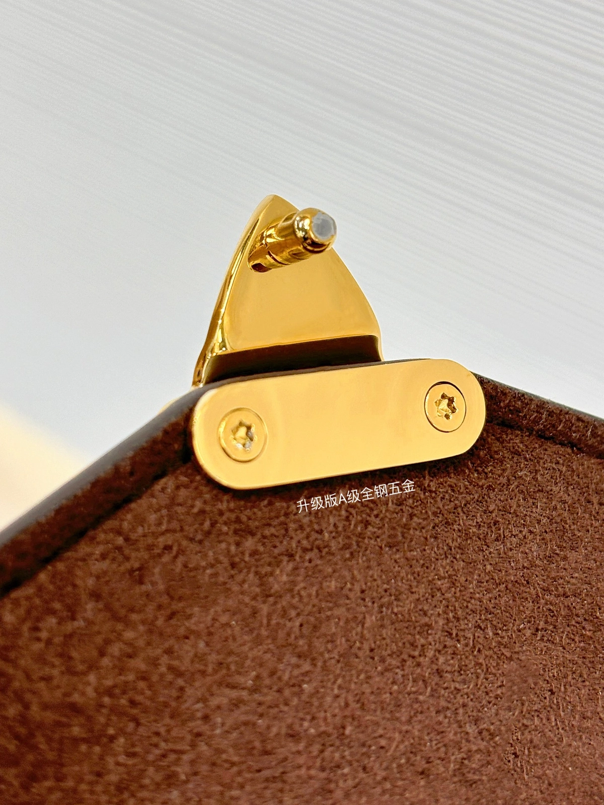 頂級高仿 LV Phone Pouch Métis 老花 鏈條 手機包M13572 實拍細節全鋼五金扣子