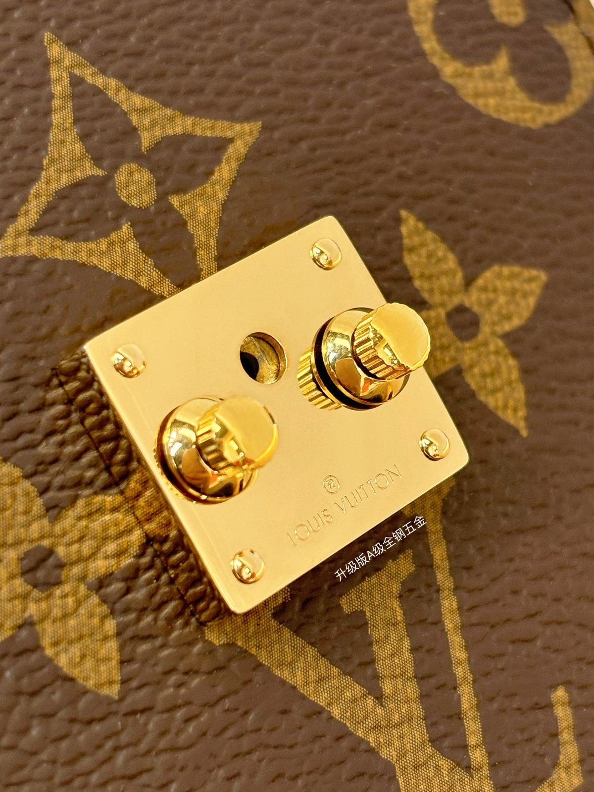 頂級高仿 LV Phone Pouch Métis 老花 鏈條 手機包M13572 實拍細節全鋼五金鎖