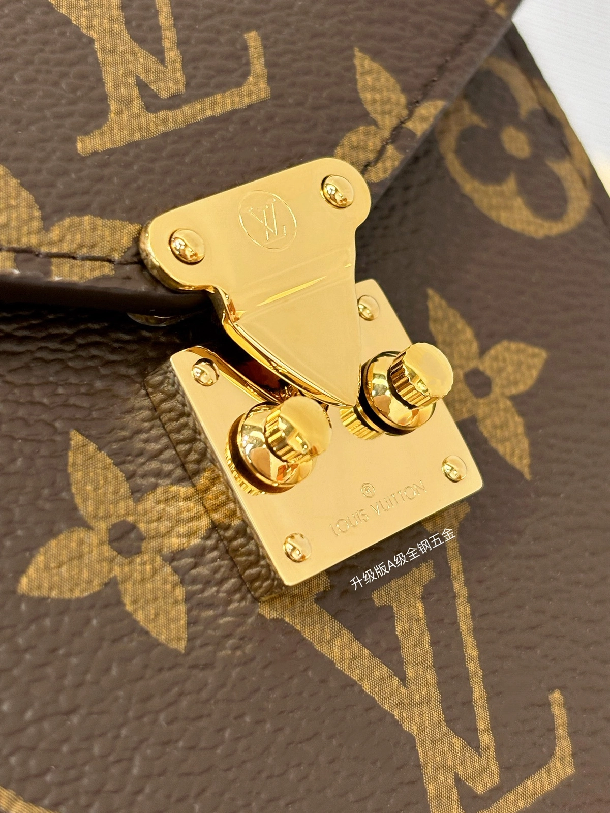 頂級高仿 LV Phone Pouch Métis 老花 鏈條 手機包M13572 實拍細節全鋼五金鎖