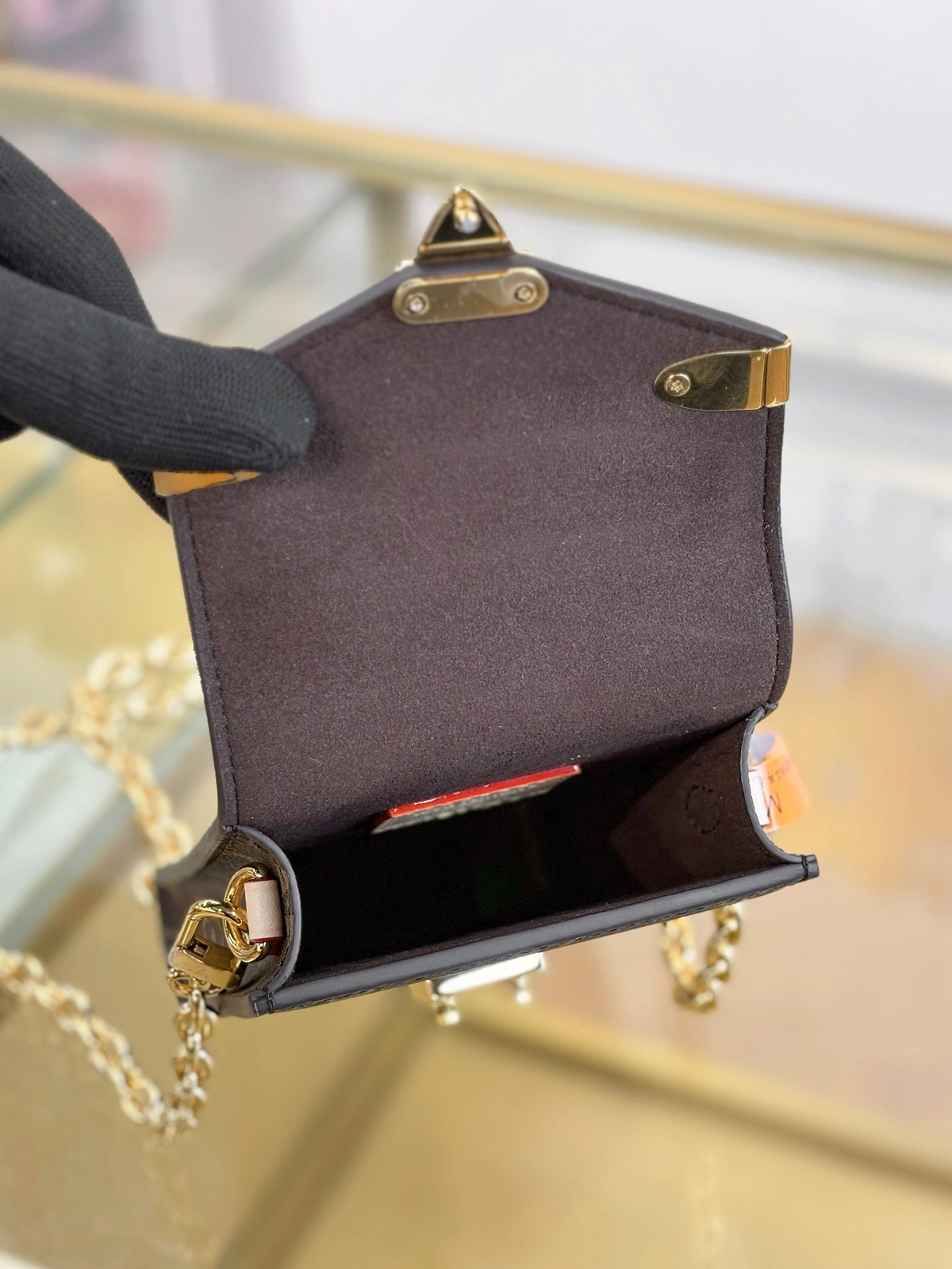 頂級高仿 LV Phone Pouch Métis 老花 鏈條 手機包M13572 實拍照片容量