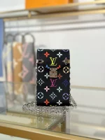 頂級高仿 LVxTM Phone Pouch Métis 黑彩色 鏈條 手機包M14098 實拍照片正面