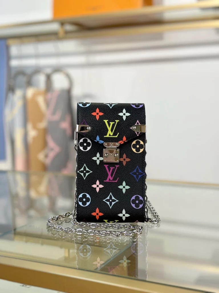 頂級高仿 LVxTM Phone Pouch Métis 黑彩色 鏈條 手機包M14098 實拍照片正面