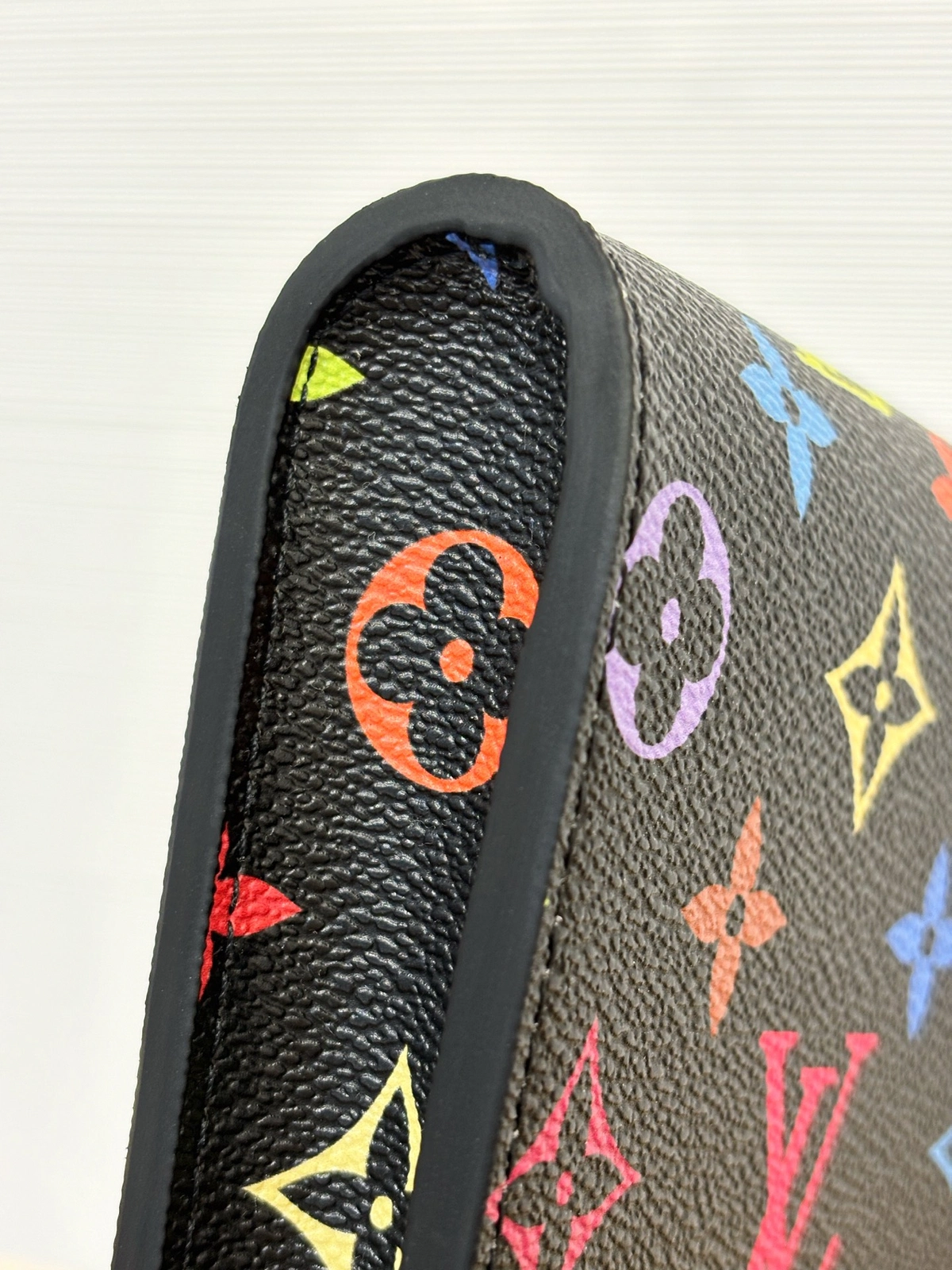 頂級高仿 LVxTM Phone Pouch Métis 黑彩色 鏈條 手機包M14098 實拍細節油邊