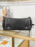 高仿包包LV CarryAll 黑色M24861 實拍照片 底部