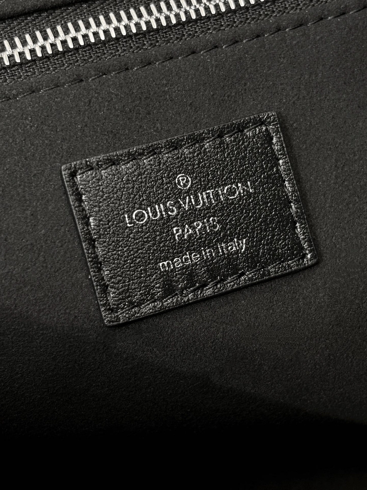 高仿包包 LV CarryAll M24861 實拍照片 細節 燙金
