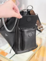 高仿包包|LV CarryAll Cargo Vibe PM 黑武士 黑色 單肩包 M24861 MB厰：圖片 7