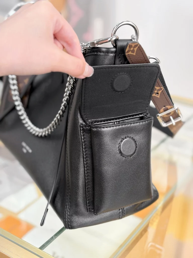 Click to view full screen 高仿包包|LV CarryAll Cargo Vibe PM 黑武士 黑色 單肩包 M24861 MB厰 photo review