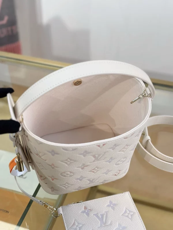 高仿包包 LV All In BB 漸變奶油色 單肩斜挎 水桶包 M25673 實拍照片容量