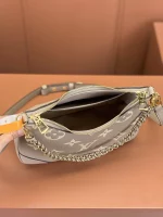 高仿包包 LV Boulogne PM 斑鳩灰色 壓花 鏈條皮帶雙肩帶 牛角包 M13224 實拍照片容量