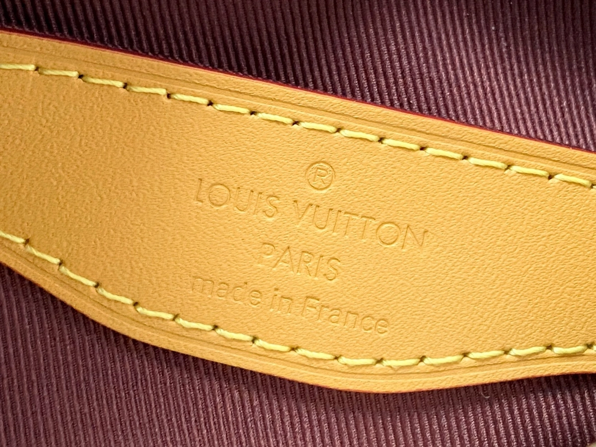 高仿包包 LV Boulogne PM 老花 鏈條單肩 牛角包 M45832 實拍細節鋼印LOGO