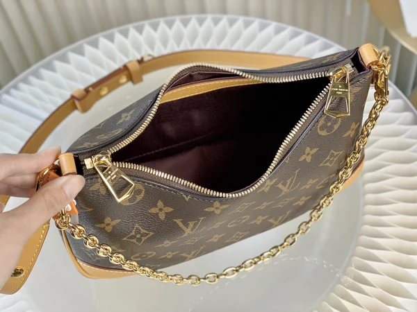 高仿包包 LV Boulogne PM 老花 鏈條單肩 牛角包 M45832 實拍照片容量