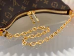 高仿包包 LV Boulogne PM 老花 鏈條單肩 牛角包 M45832 實拍照片鏈條