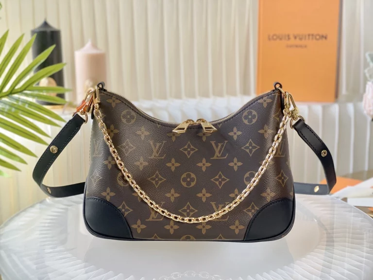 高仿包包 LV Boulogne PM 老花 鏈條單肩 牛角包 M45831 實拍照片正面