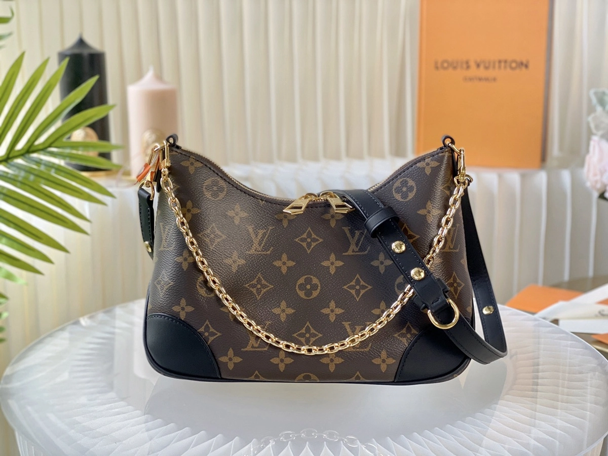 高仿包包 LV Boulogne PM 老花 鏈條單肩 牛角包 M45831 實拍照片正面