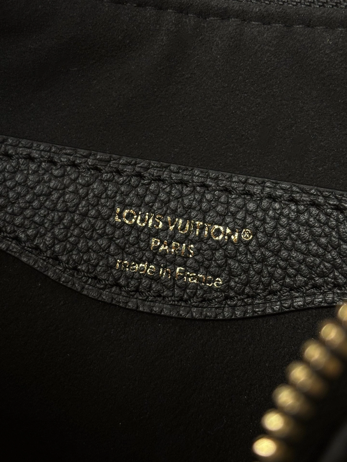 高仿包包 LV Boulogne PM 黑色壓花 鏈條皮帶雙肩帶 牛角包 M12930 實拍細節LOGO