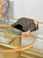 高仿包包 LV Boulogne 老花 鏈條單肩 小牛角包 M25519 實拍照片側面