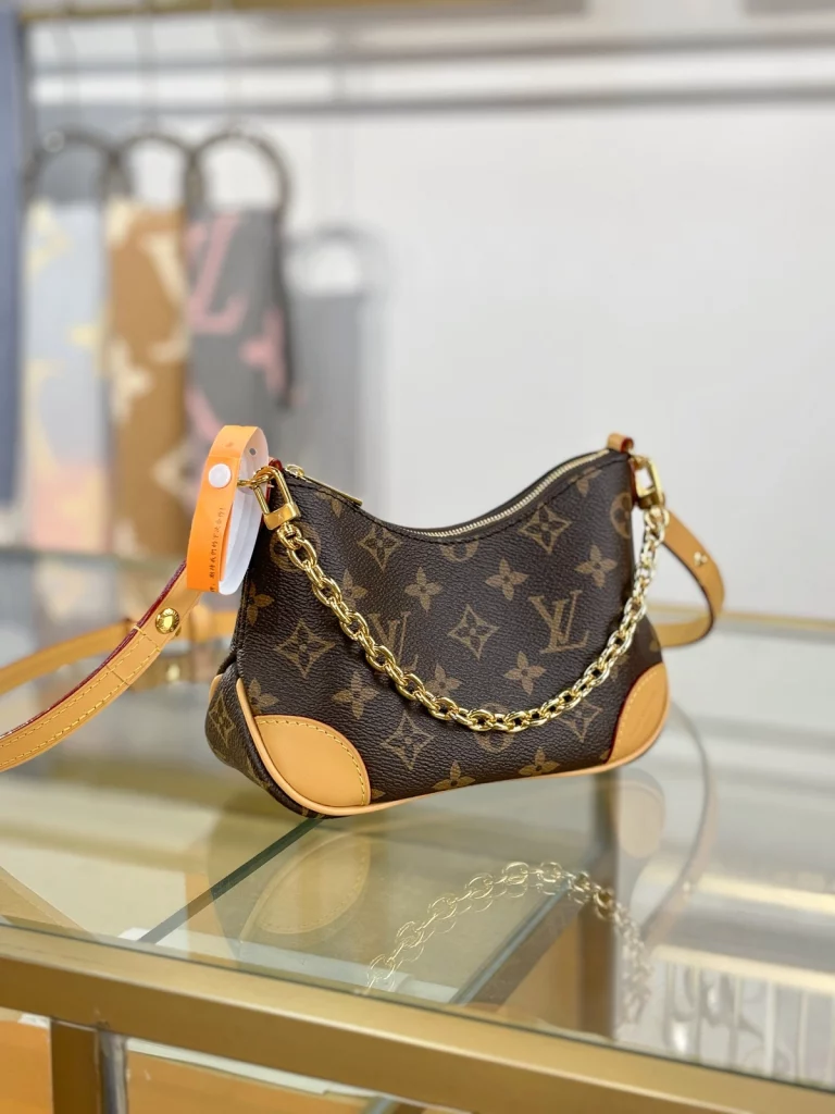高仿包包 LV Boulogne 老花 鏈條單肩 小牛角包 M25519 實拍照片側面