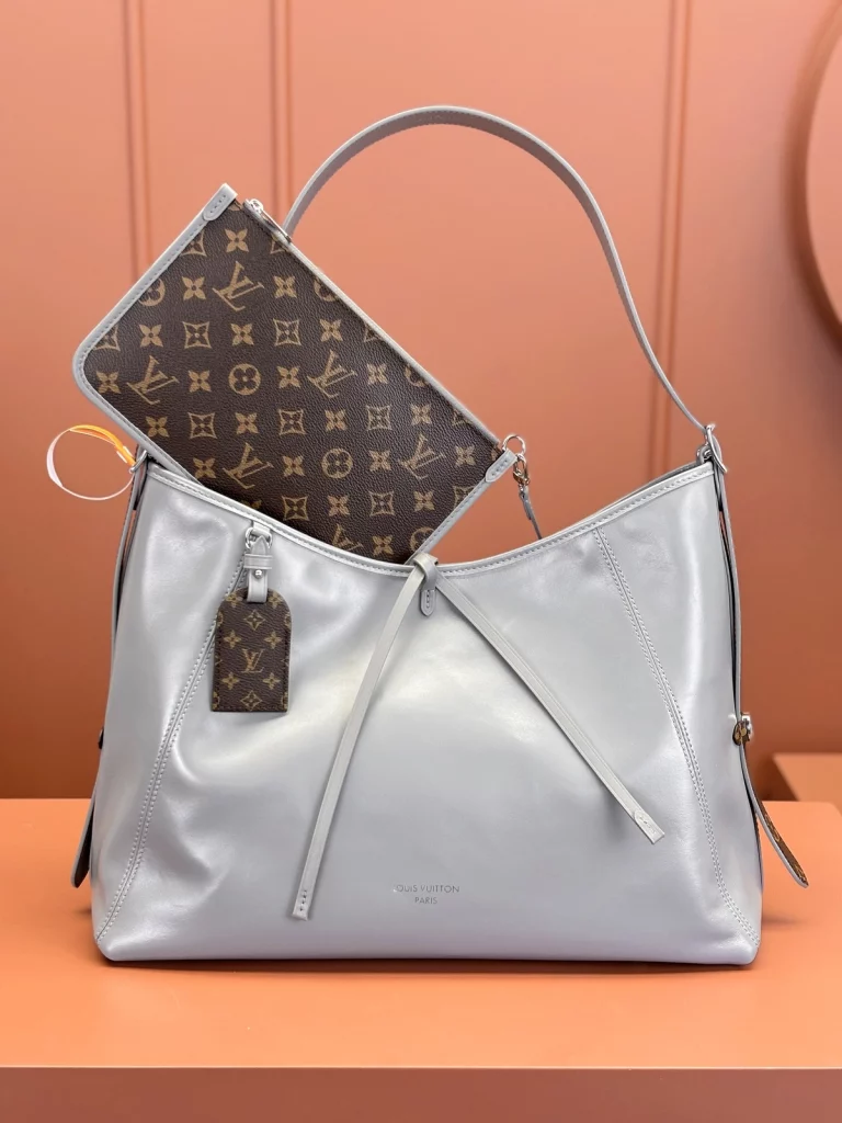 Click to view full screen 高仿包包 LV CarryAll Cargo Vibe MM 灰色 M12583 實拍照片 正面