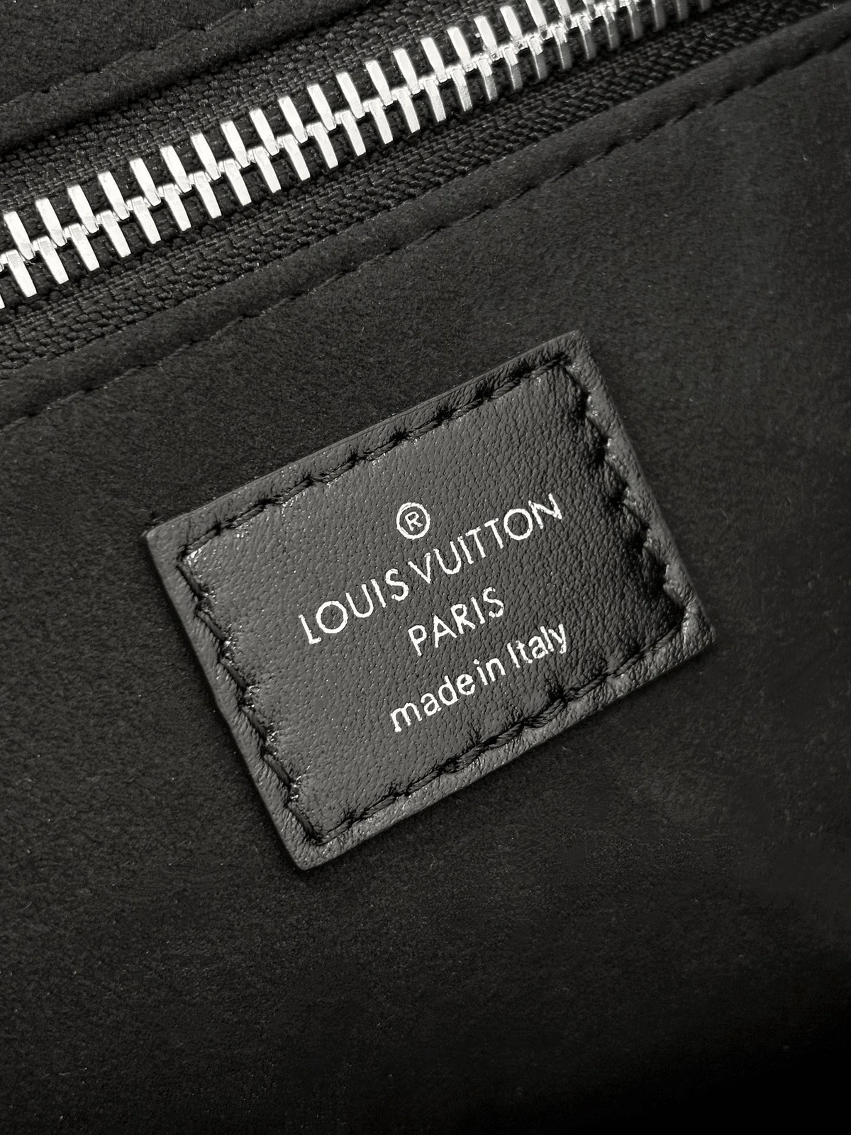 高仿包包 LV CarryAll Cargo Vibe MM 黑色 M25143 實拍照片 細節 LOGO