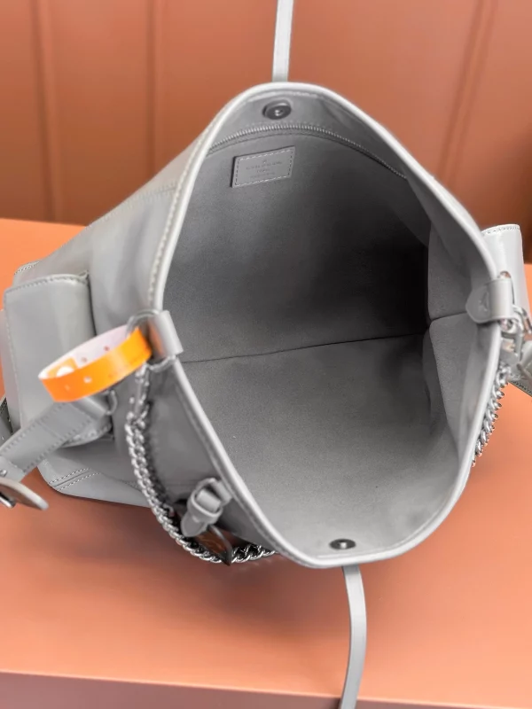 高仿包包 LV CarryAll Cargo Vibe PM 灰色 m12579 實拍照片 容量