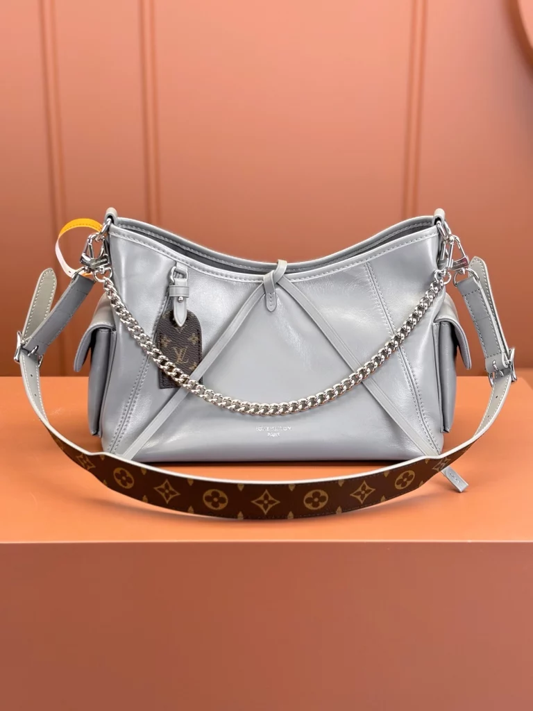 Click to view full screen 高仿包包 LV CarryAll Cargo Vibe PM 灰色 m12579 實拍照片 正面