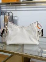 高仿包包 LV CarryAll Cargo Vibe PM 香草色 M12919 實拍照片 背面