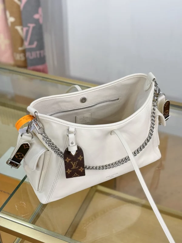 高仿包包 LV CarryAll Cargo Vibe PM 香草色 M12919 實拍照片 側面