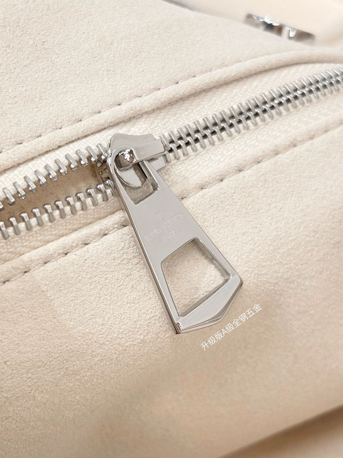 高仿包包 LV CarryAll Cargo Vibe PM 香草色 M12919 實拍照片細節 拉鏈