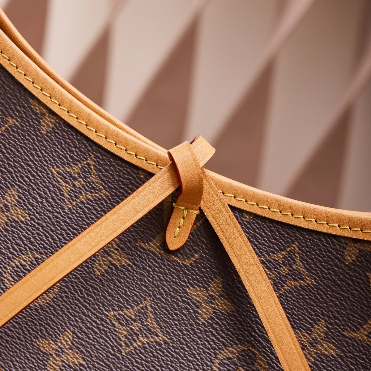 高仿包包 LV CarryAll MM 老花色 單肩斜挎包 M46197 實拍細節包邊