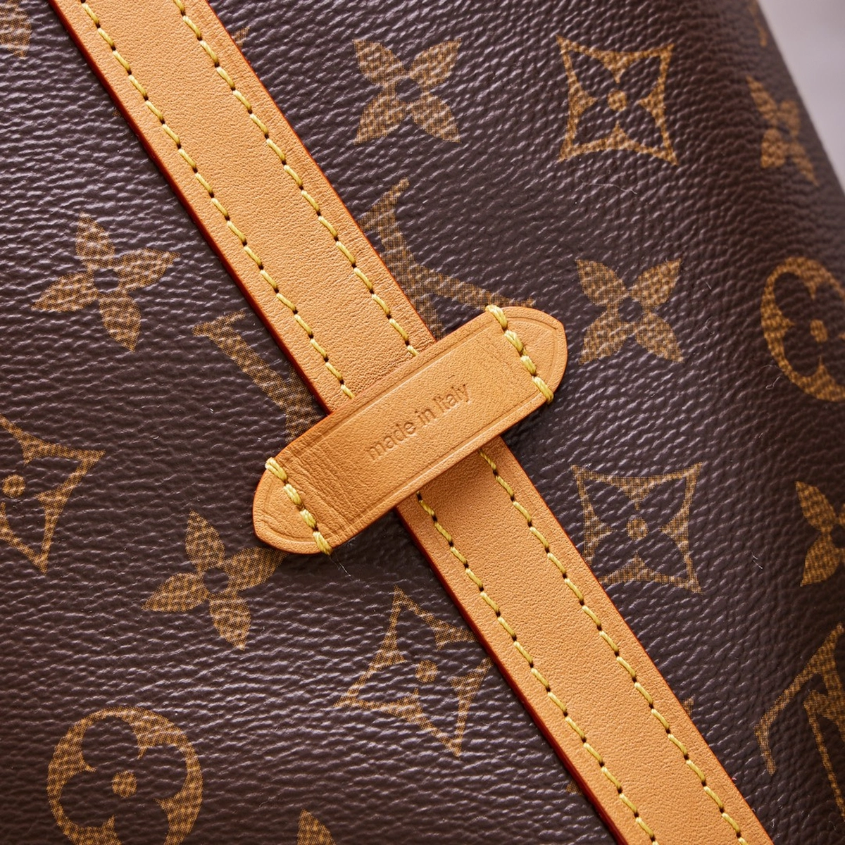 高仿包包 LV CarryAll MM 老花色 單肩斜挎包 M46197 實拍細節鋼印