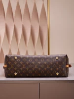 高仿包包 LV CarryAll MM 老花色 單肩斜挎包 M46197 實拍照片 底部