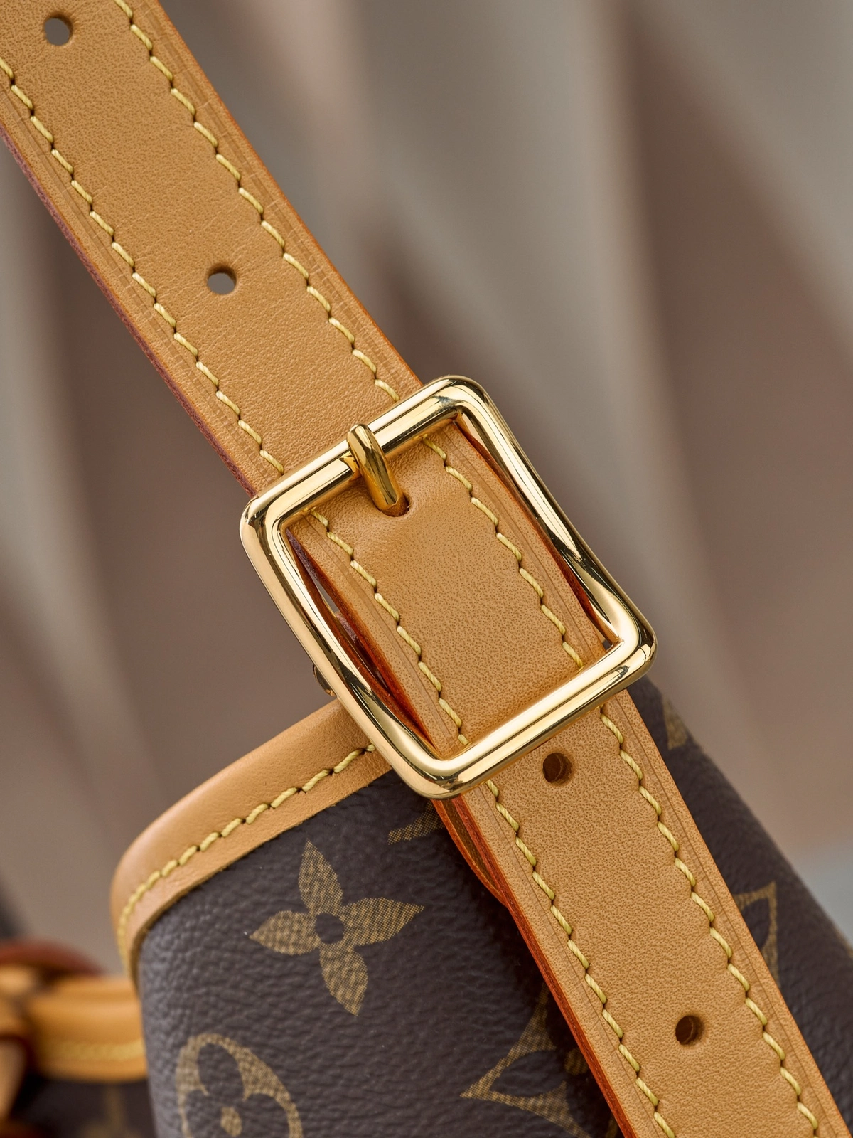 高仿包包 LV CarryAll PM 老花色 單肩斜挎包 M46203 實拍細節全鋼五金扣子