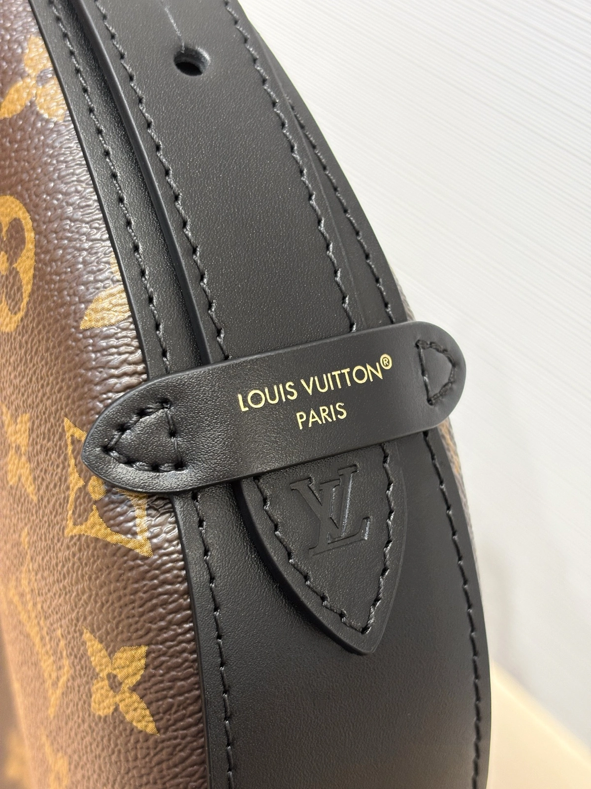高仿包包 LV Cookie BB 老花 單肩手提 半月包 M15056 實拍細節LOGO