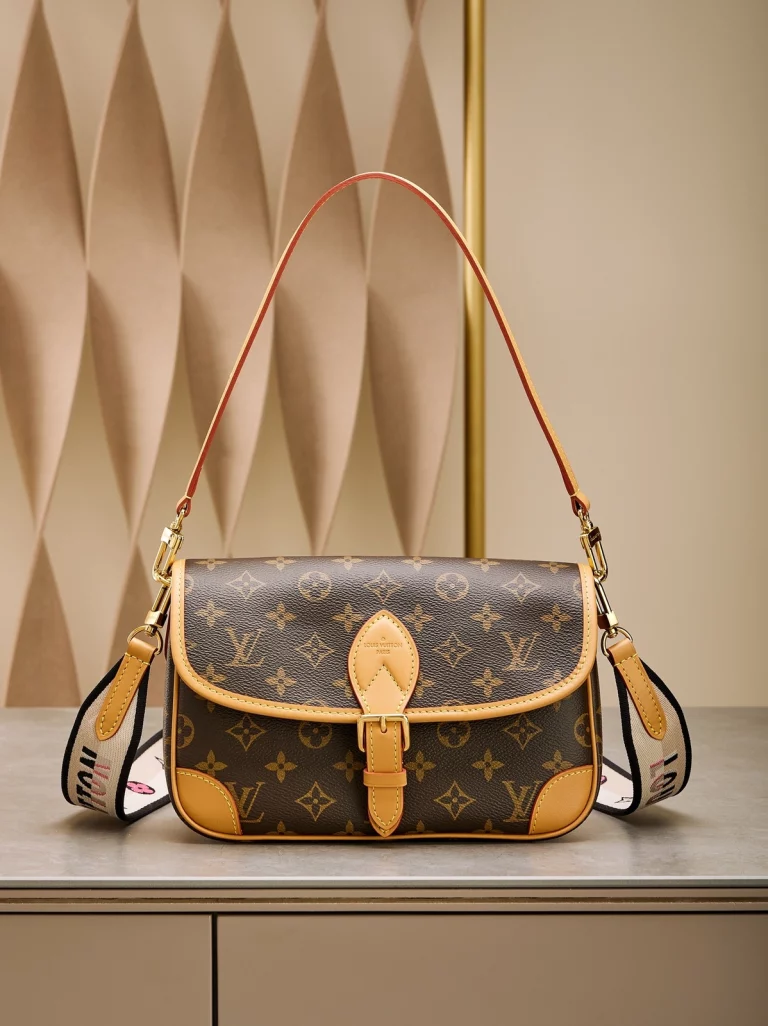 Click to view full screen 高仿包包 LV Diane法棍包 老花 M45985 實拍照片 正面