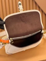 高仿包包 LV Nano Diane法棍包 米白壓花 M46388 實拍細節照片 容量