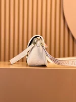 高仿包包 LV Nano Diane法棍包 米白壓花 M46388 實拍細節照片 側面