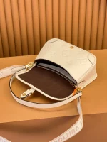 高仿包包 LV Nano Diane法棍包 米白壓花 M46388 實拍細節照片 口袋