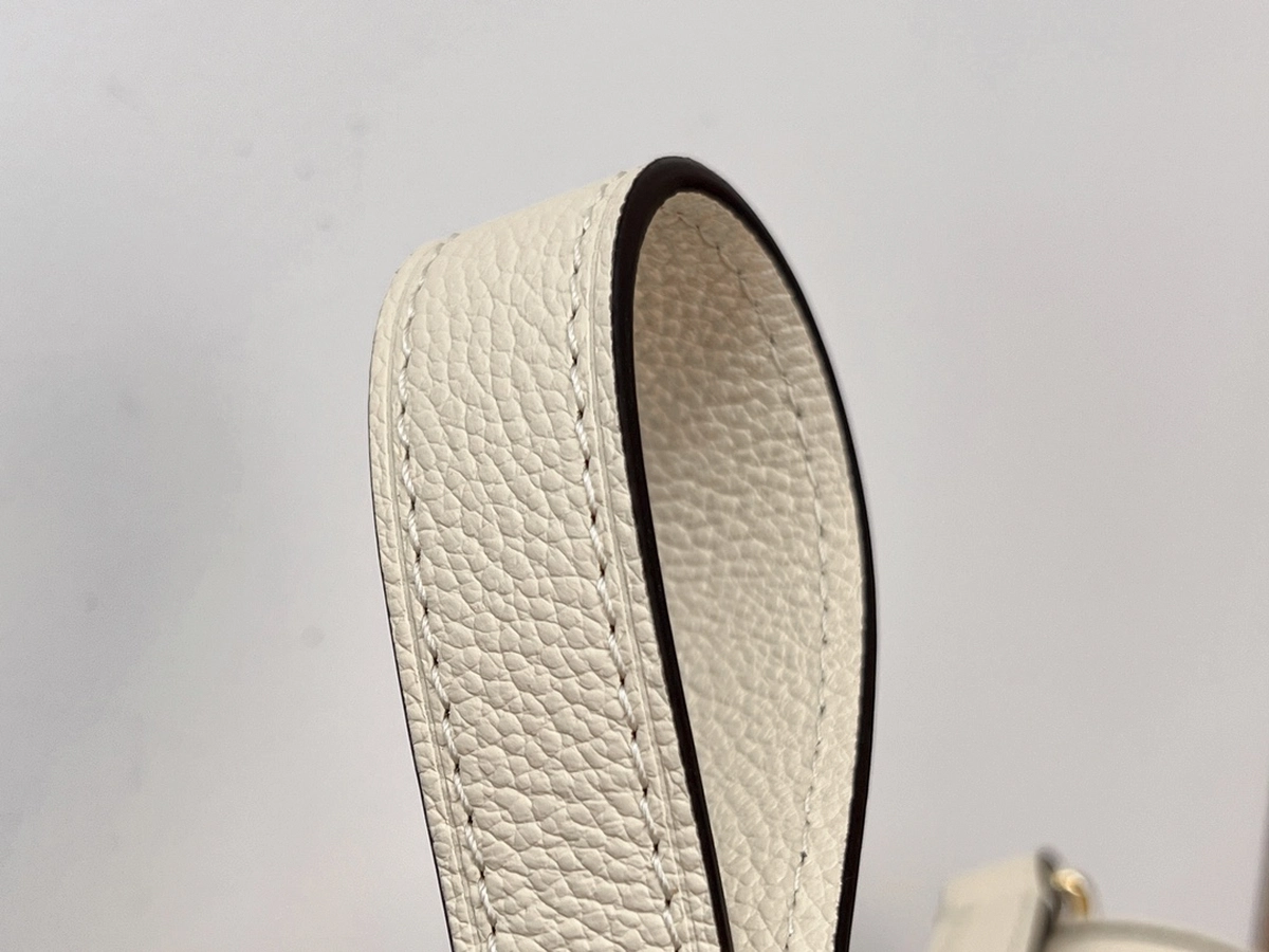 高仿包包 LV Nano Diane法棍包 米白壓花 M46388 實拍細節照片 肩帶