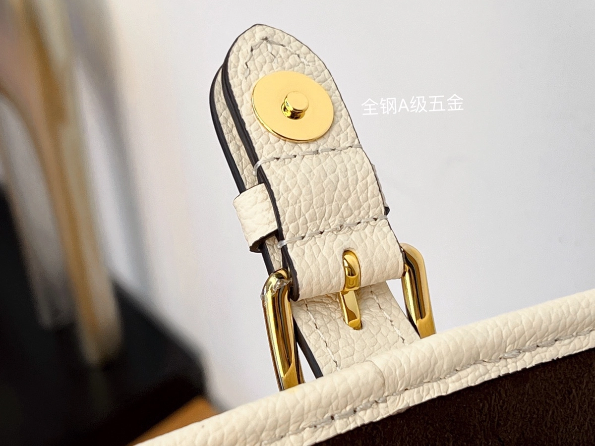 高仿包包 LV Nano Diane法棍包 米白壓花 M46388 實拍細節照片 全鋼五金扣子