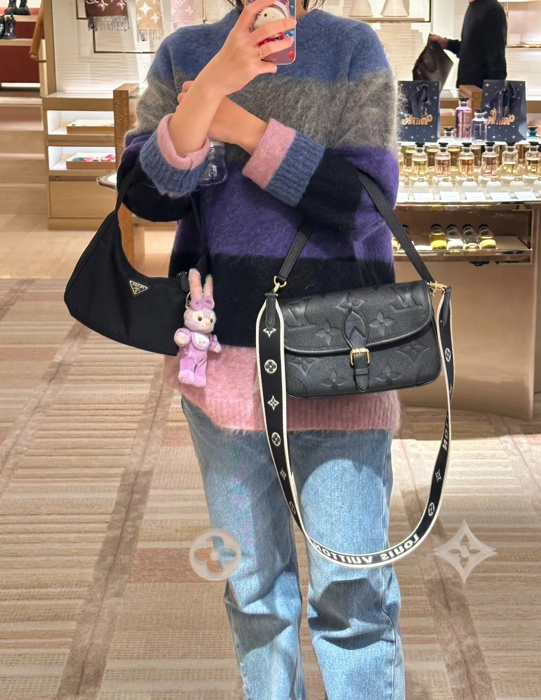 高仿包包 LV Nano Diane法棍包 黑色壓花 46386 上身效果1