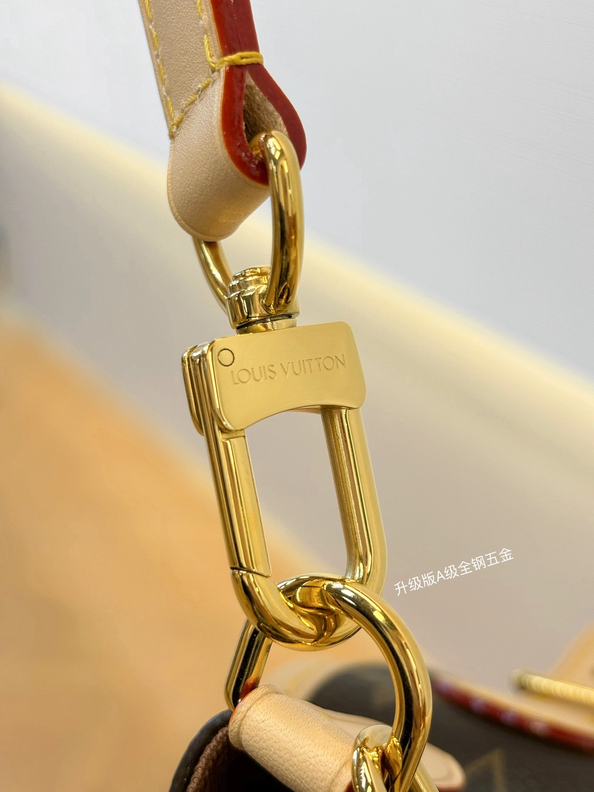 高仿包包 LV Odyssée 老花 雙肩帶 單肩斜背包 M13081 實拍細節全鋼五金扣子