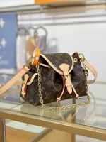 高仿包包 LV Odyssée 老花 雙肩帶 單肩斜背包 M13081 實拍照片側面